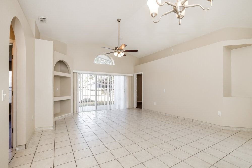 2200 Black Hawk St - Photo 4 of 16