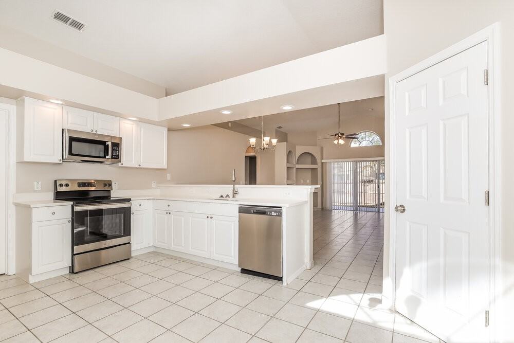 2200 Black Hawk St - Photo 7 of 16