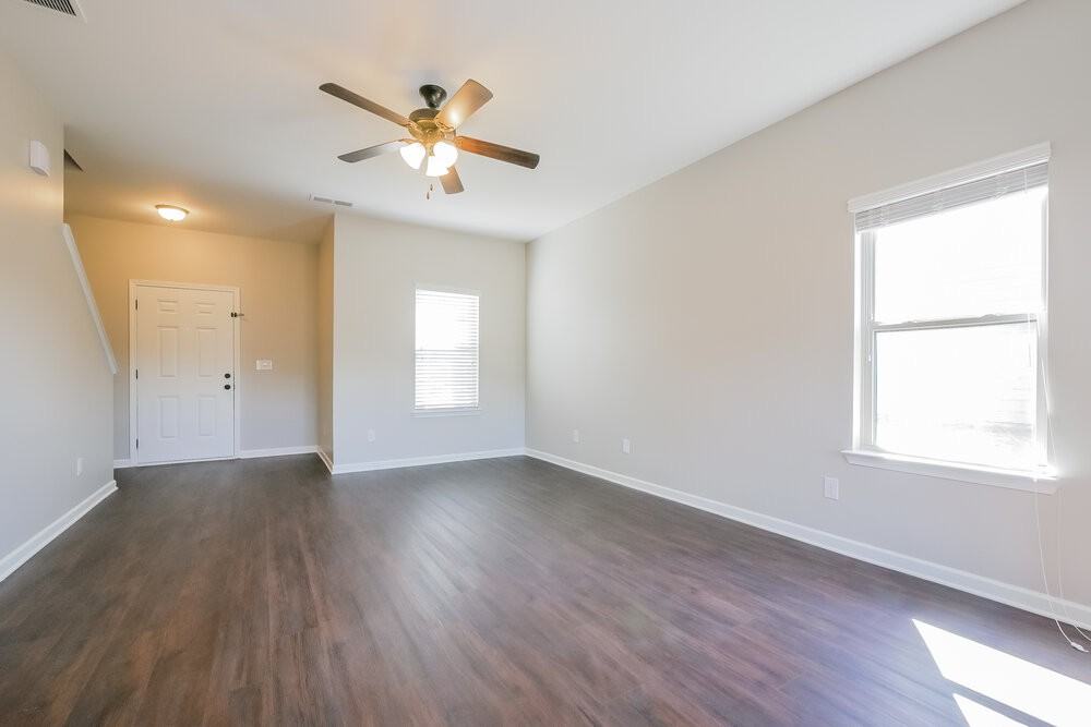 11103 Wind Ridge Dr - Photo 4 of 17