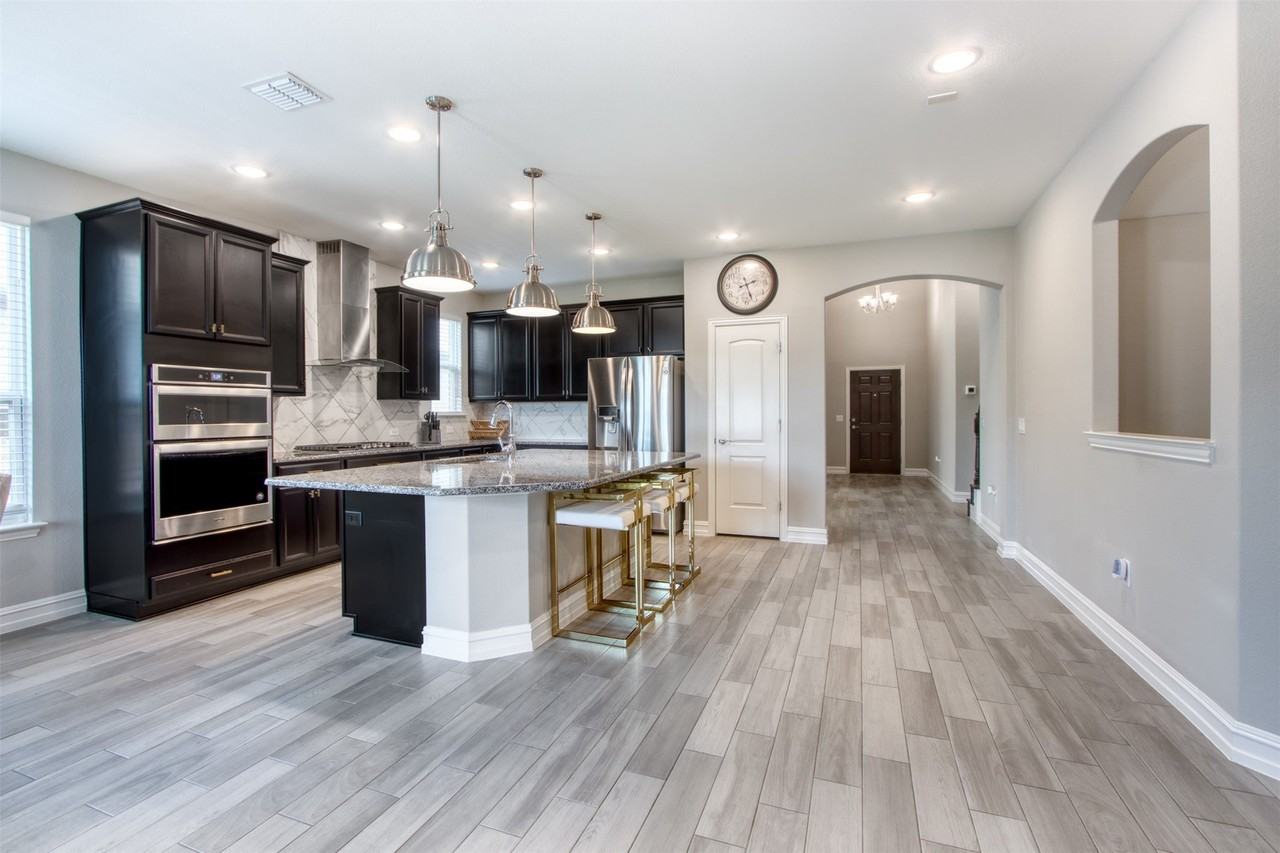 2701 Ash Ave - Photo 7 of 29
