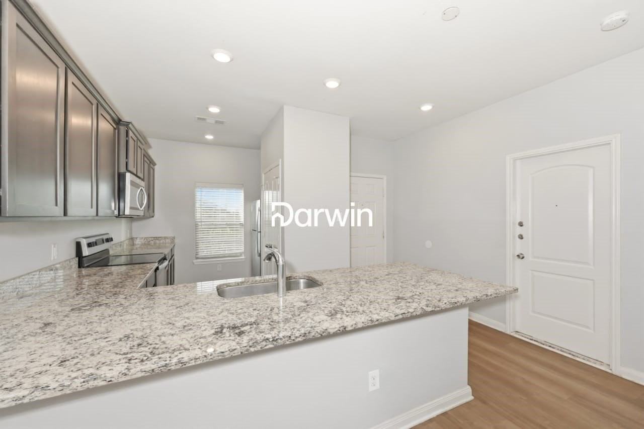 132 Bush Dr - Photo 3 of 14
