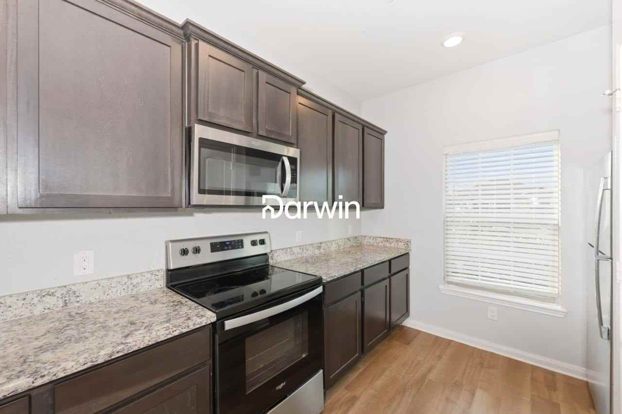 132 Bush Dr - Photo 4 of 14