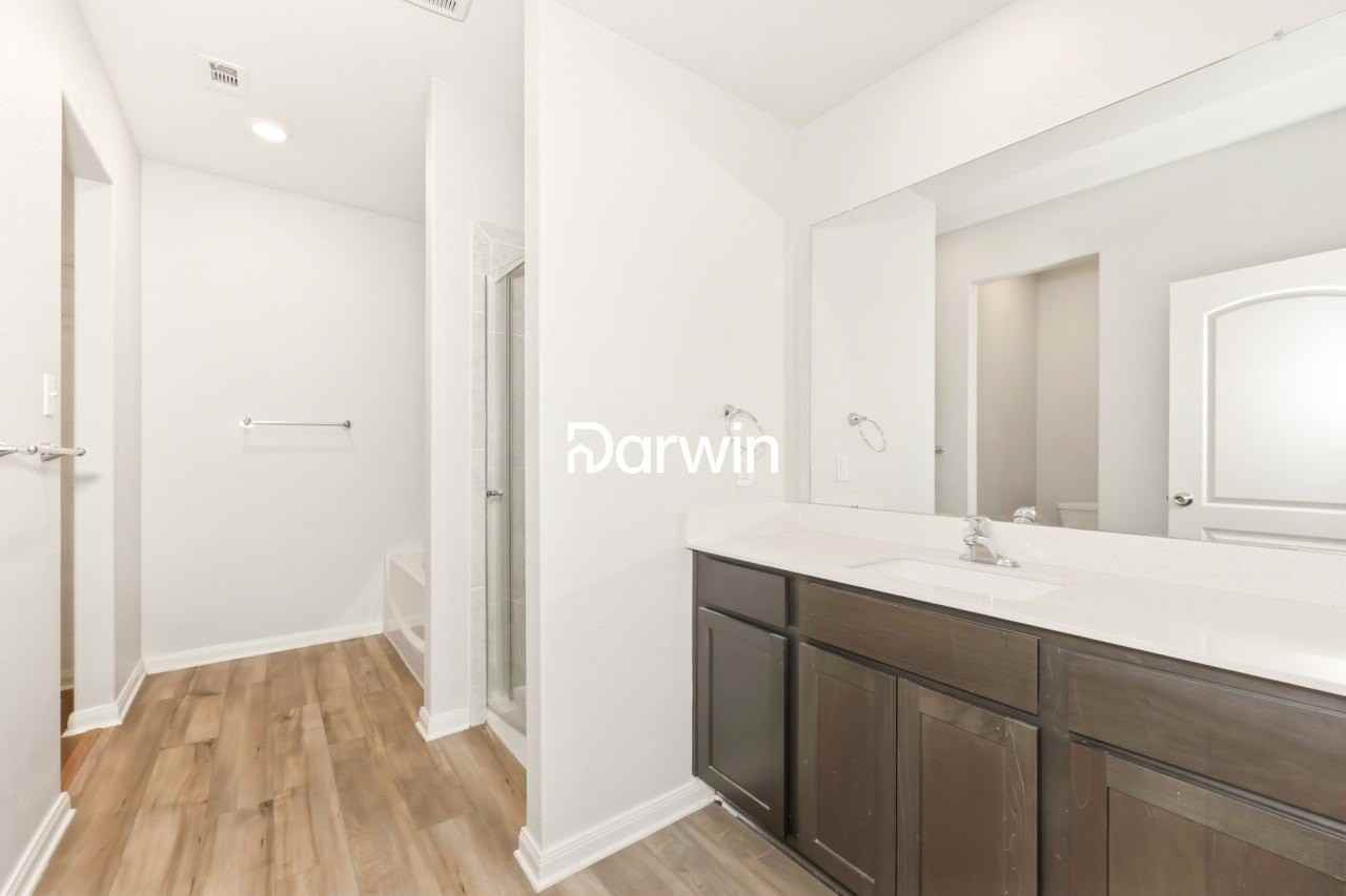 132 Bush Dr - Photo 7 of 14