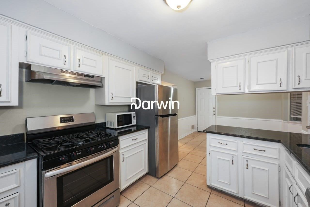 2404 Dalgreen Dr - Photo 2 of 17