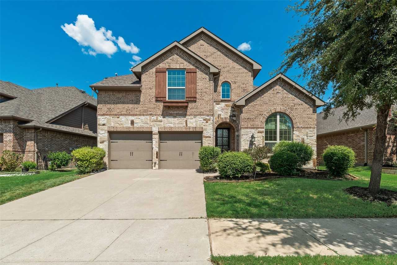 16021 Benbrook Blvd - Photo 3 of 30