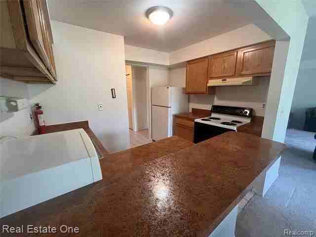1653 Riverside Dr - Photo 7 of 14