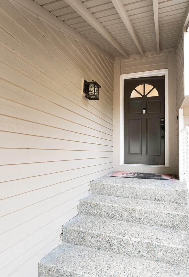 10606 NE 19th Pl Bellevue WA 98004 #1 - Photo 3 of 39