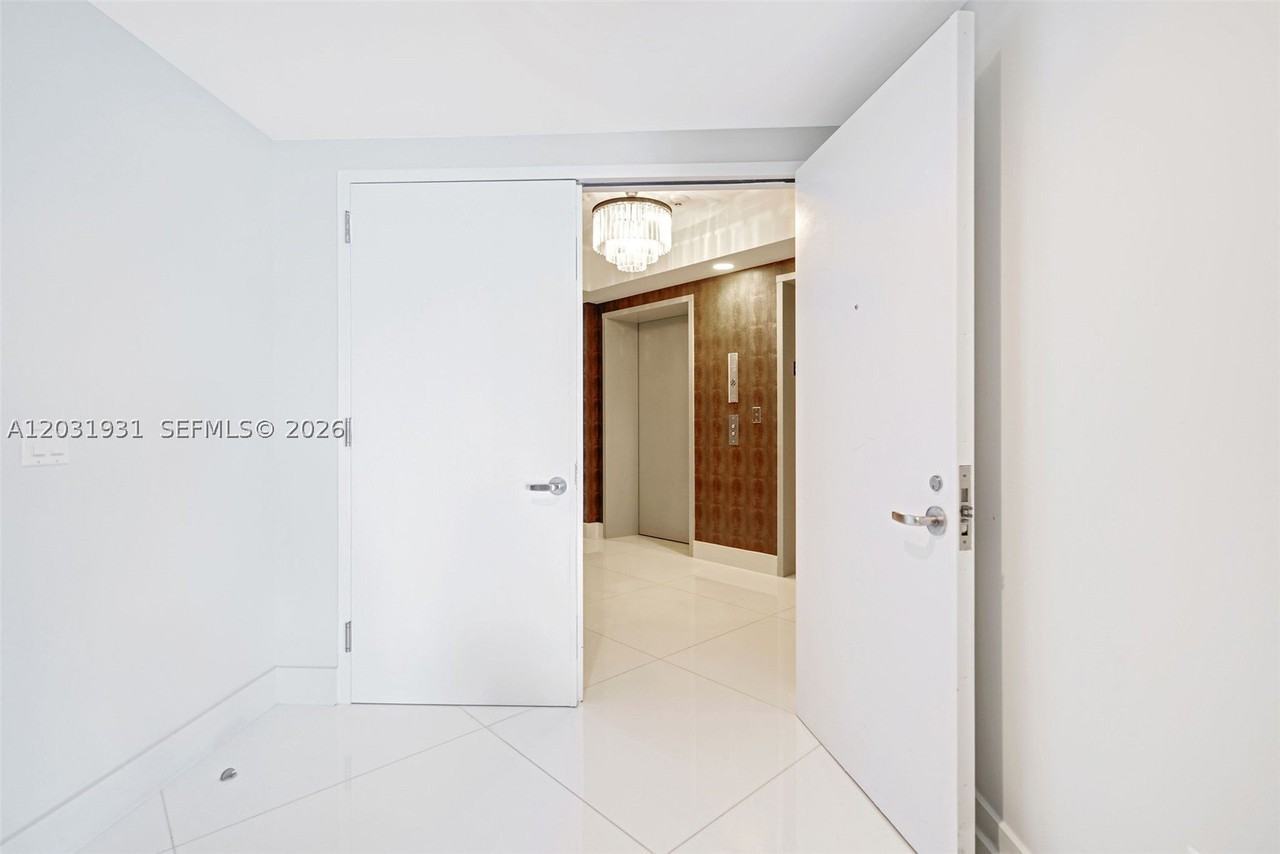 2711 S Ocean Dr #2803 - Photo 5 of 47