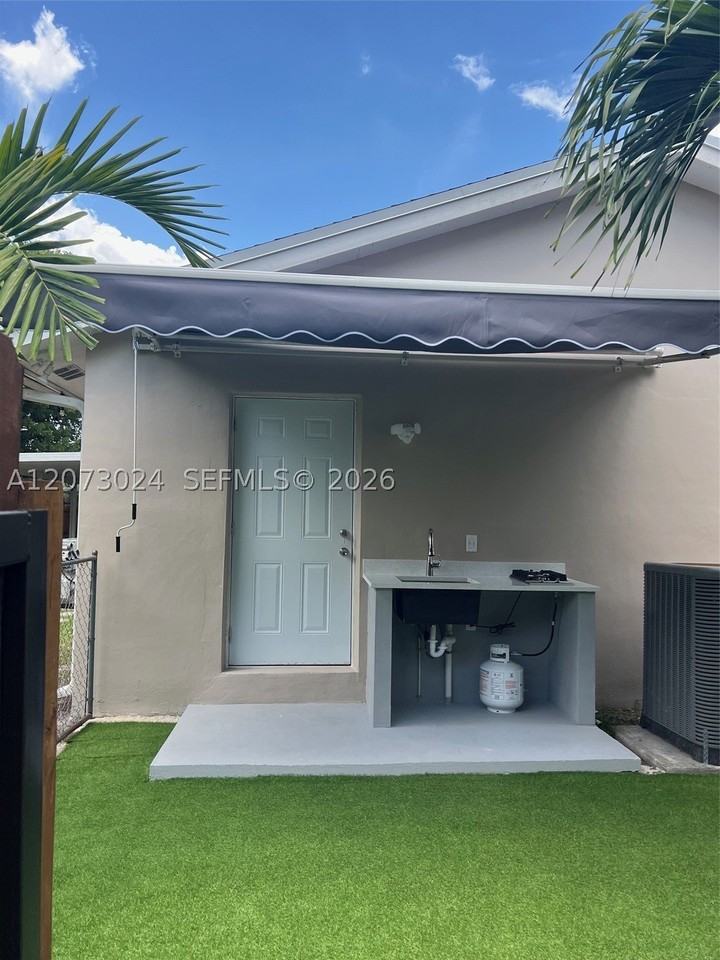 5004 Sw 140th Ct #A - Photo 7 of 50