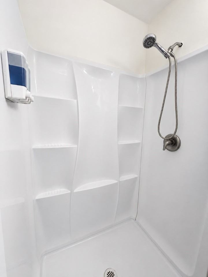 630 N 11th Ave - Photo 3 of 11
