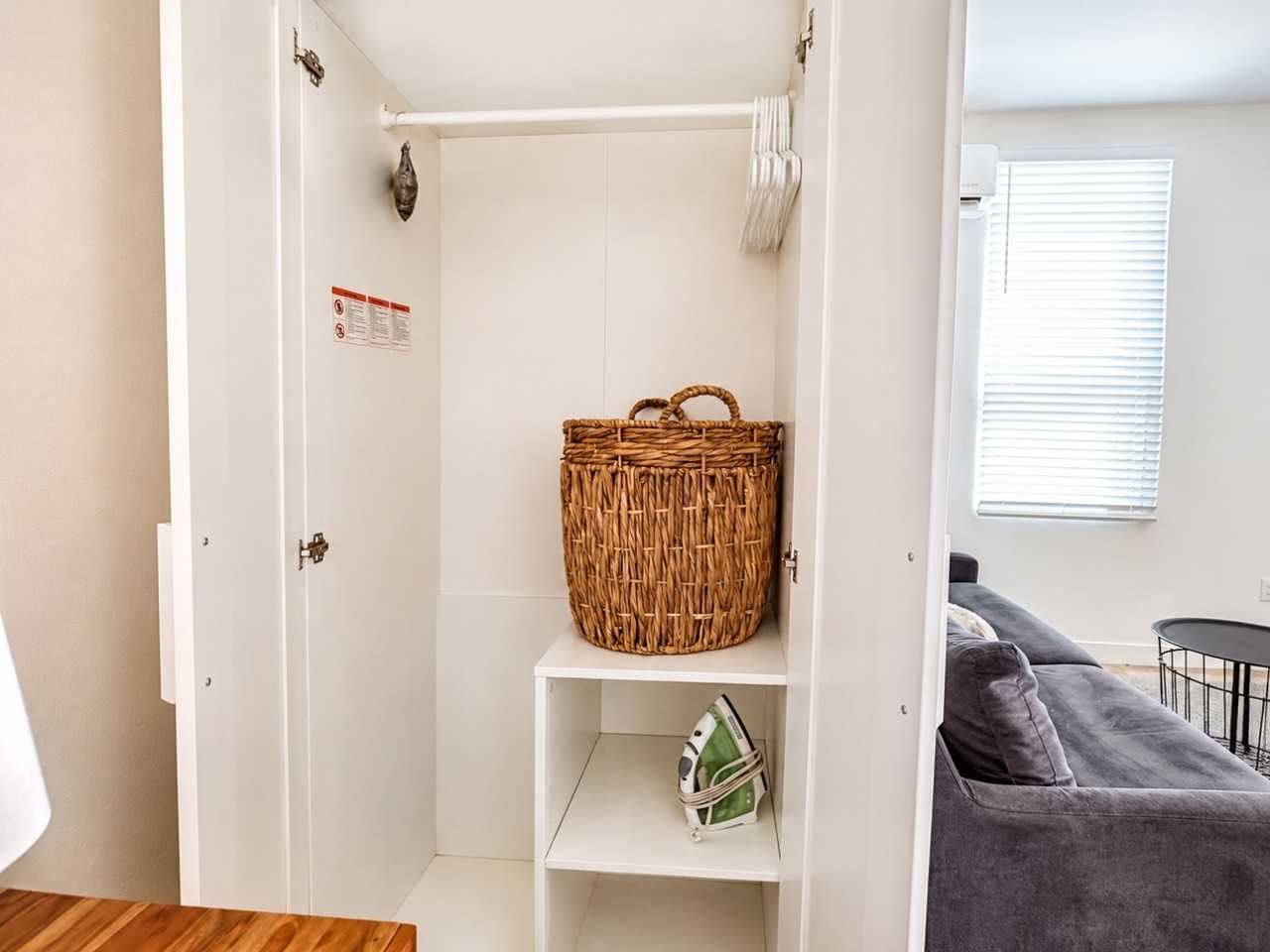 630 N 11th Ave - Photo 5 of 11