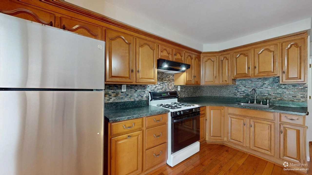 161 Bennington St #1 - Photo 5 of 16