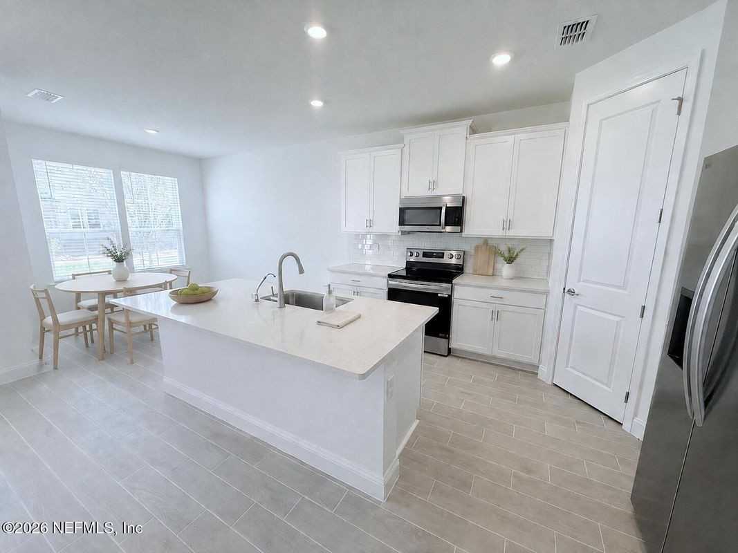 4026 Lingo Ln - Photo 5 of 46