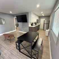 906 N Riverside Dr - Photo 1 of 1