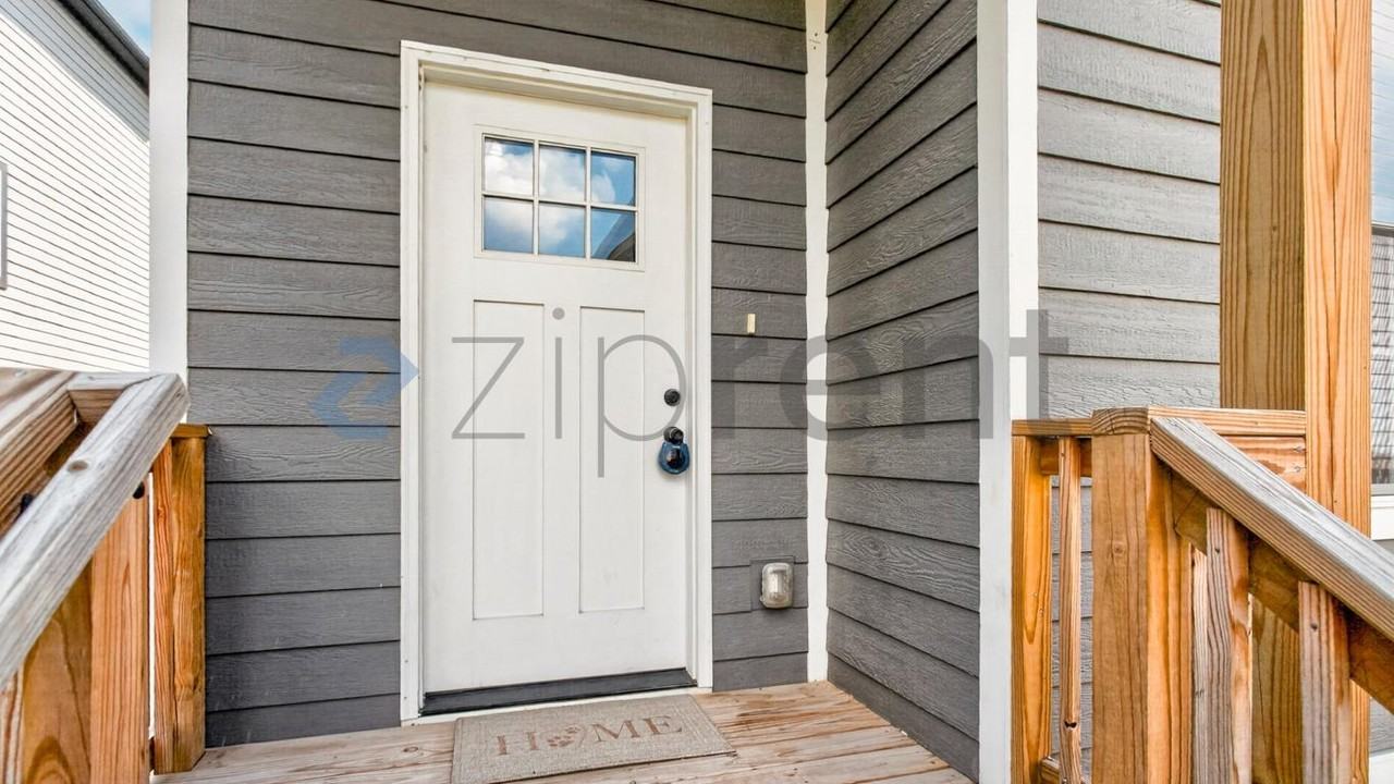 67 Donelson St #B - Photo 5 of 44