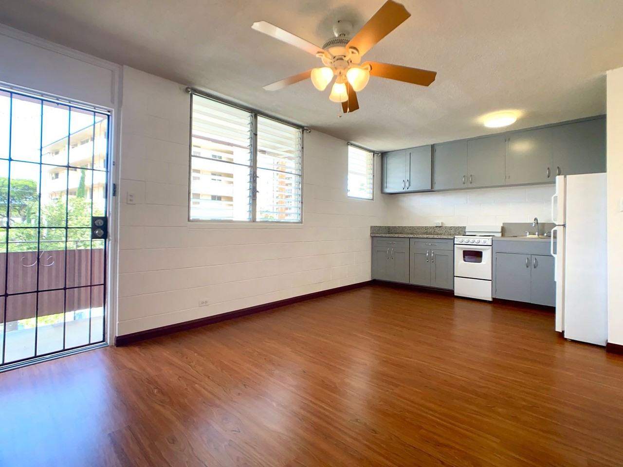 2717 S King St #306 - Photo 5 of 12