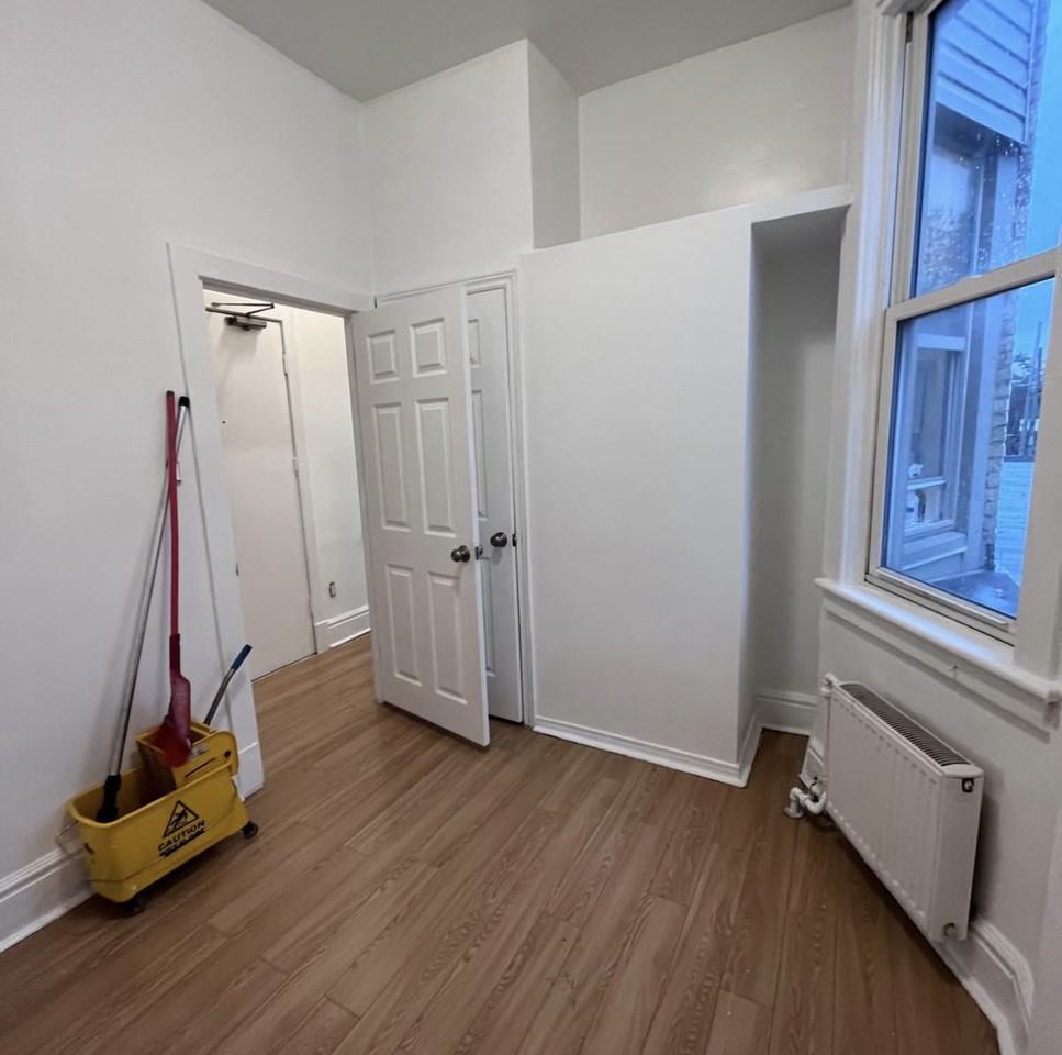 419 King St E - Photo 7 of 13