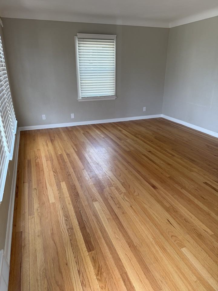 825 Staub Ct Ne #NA - Photo 7 of 15