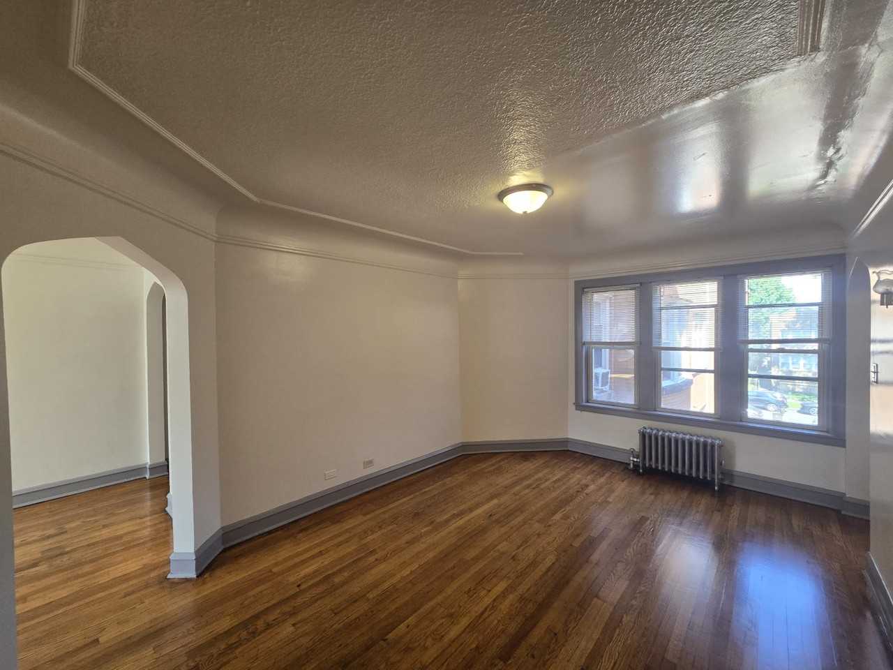 836 N Massasoit Ave #2B - Photo 2 of 15