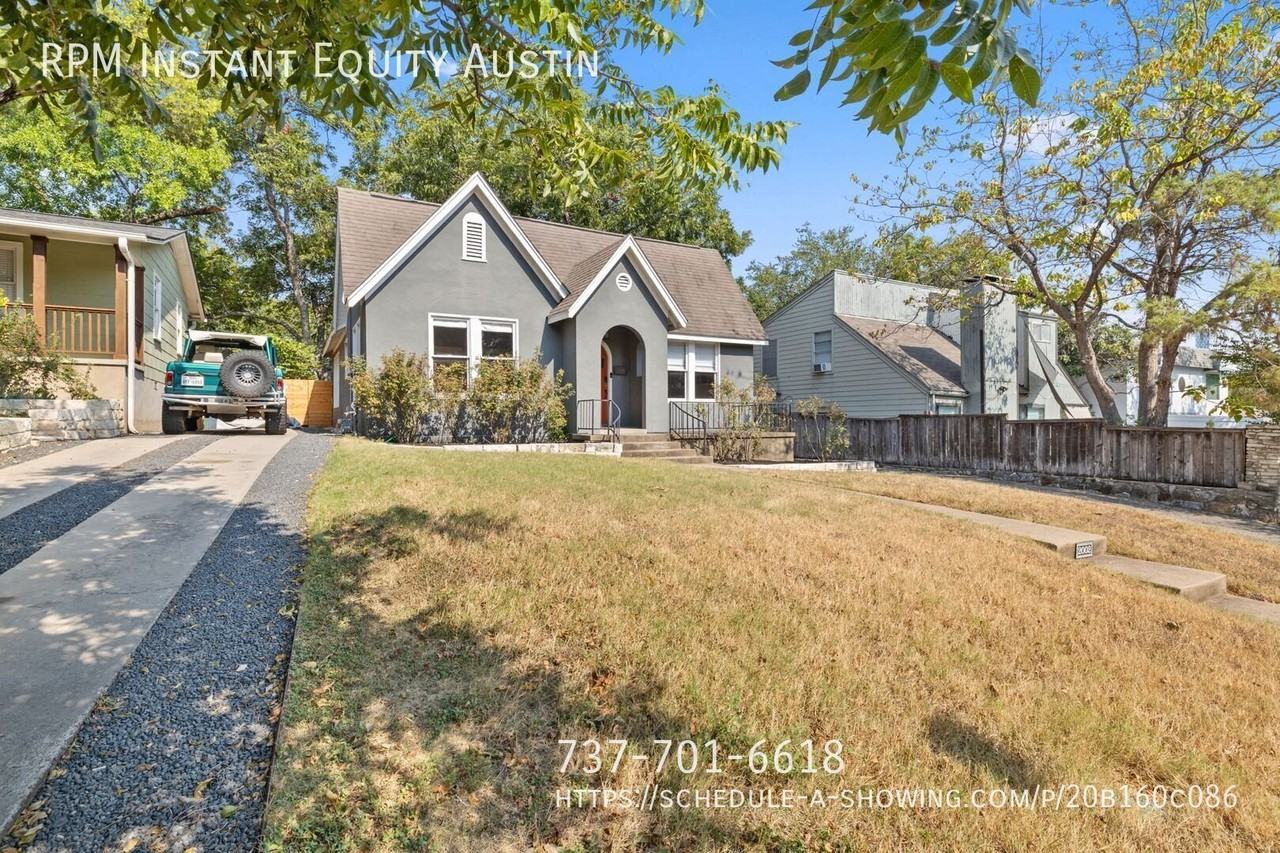 2002 Travis Heights Blvd - Photo 2 of 28