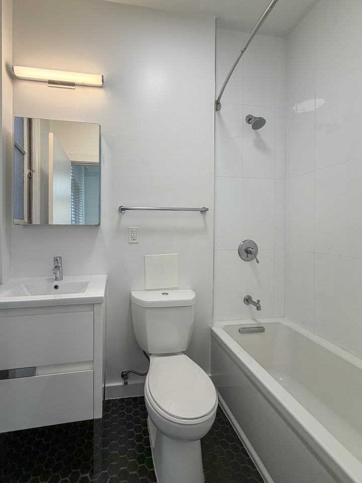 626 Powell St #103 - Photo 6 of 6