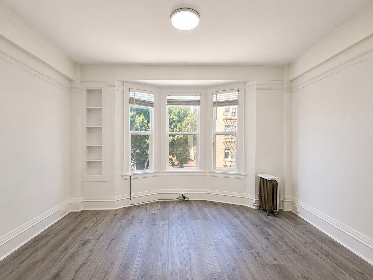 626 Powell St #305 - Photo 2 of 8