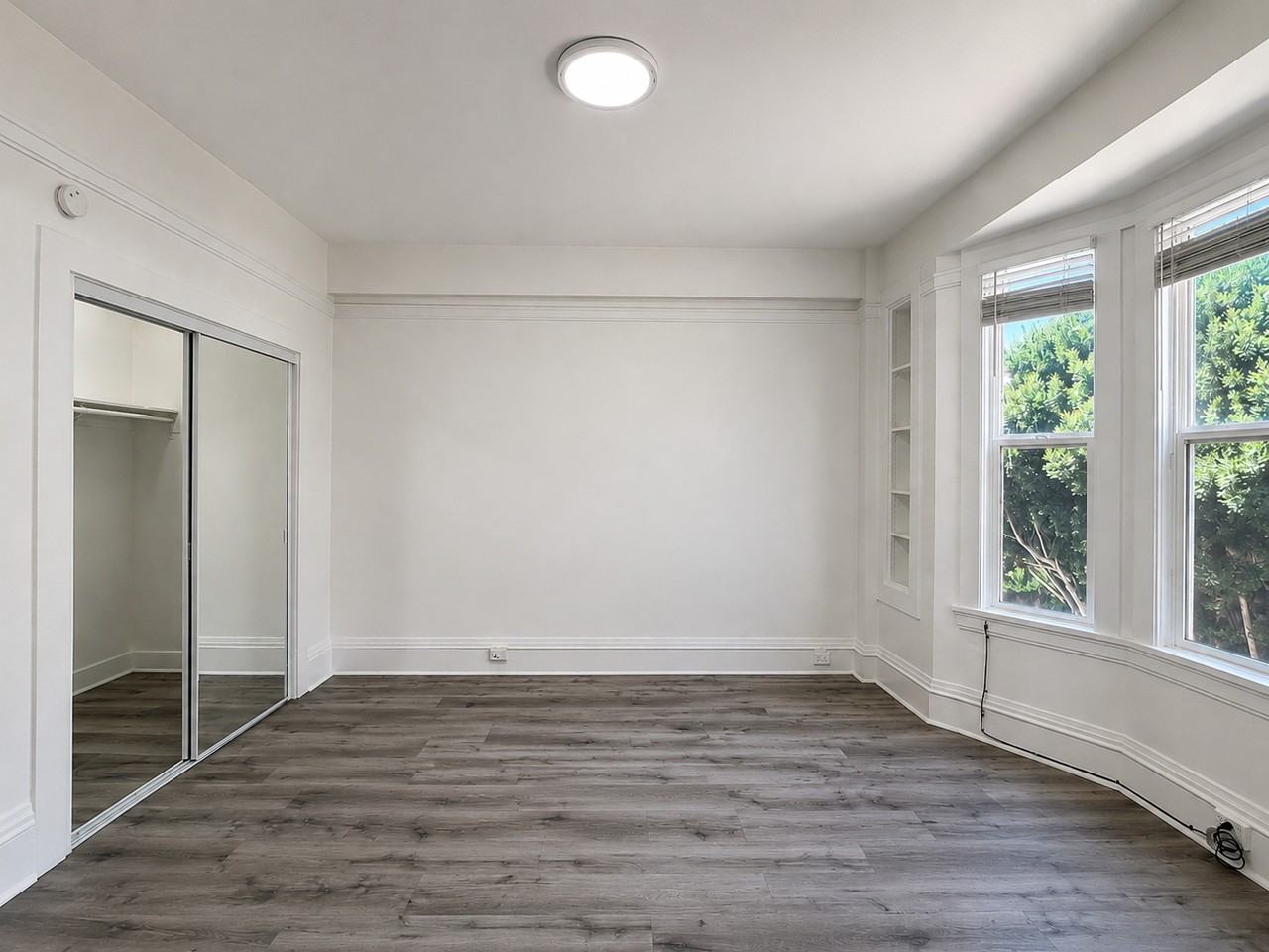 626 Powell St #305 - Photo 4 of 8