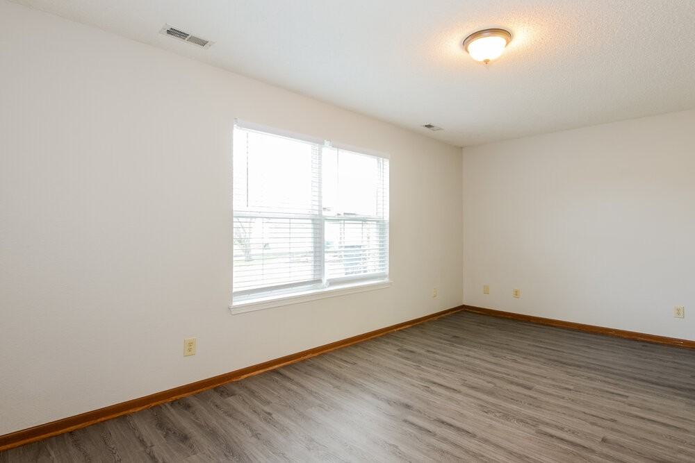 6036 Riversport Ct - Photo 3 of 16