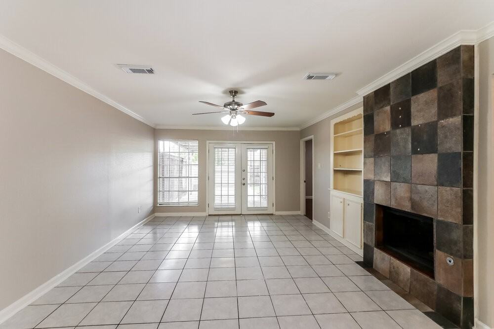 12805 Bexley Dr - Photo 4 of 16