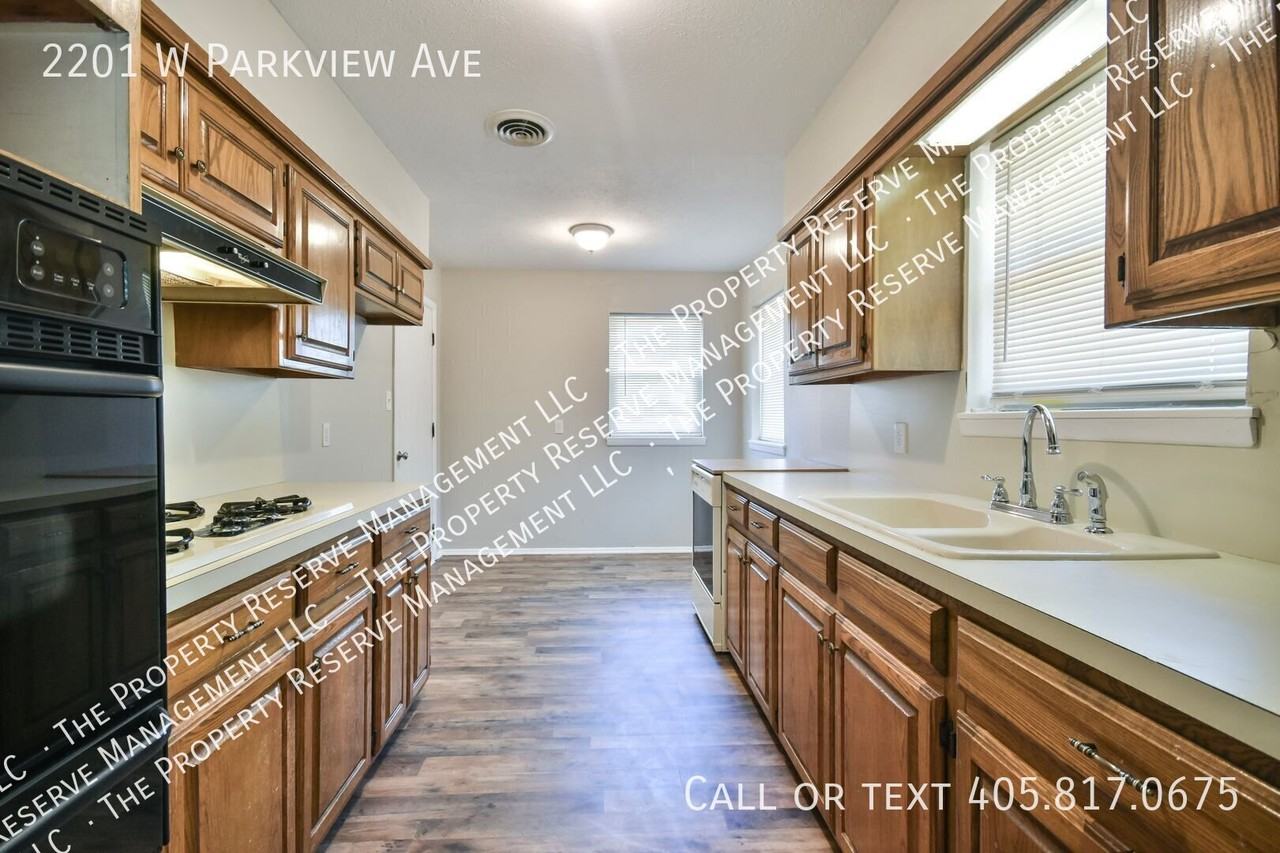 2201 W Parkview Ave - Photo 5 of 13