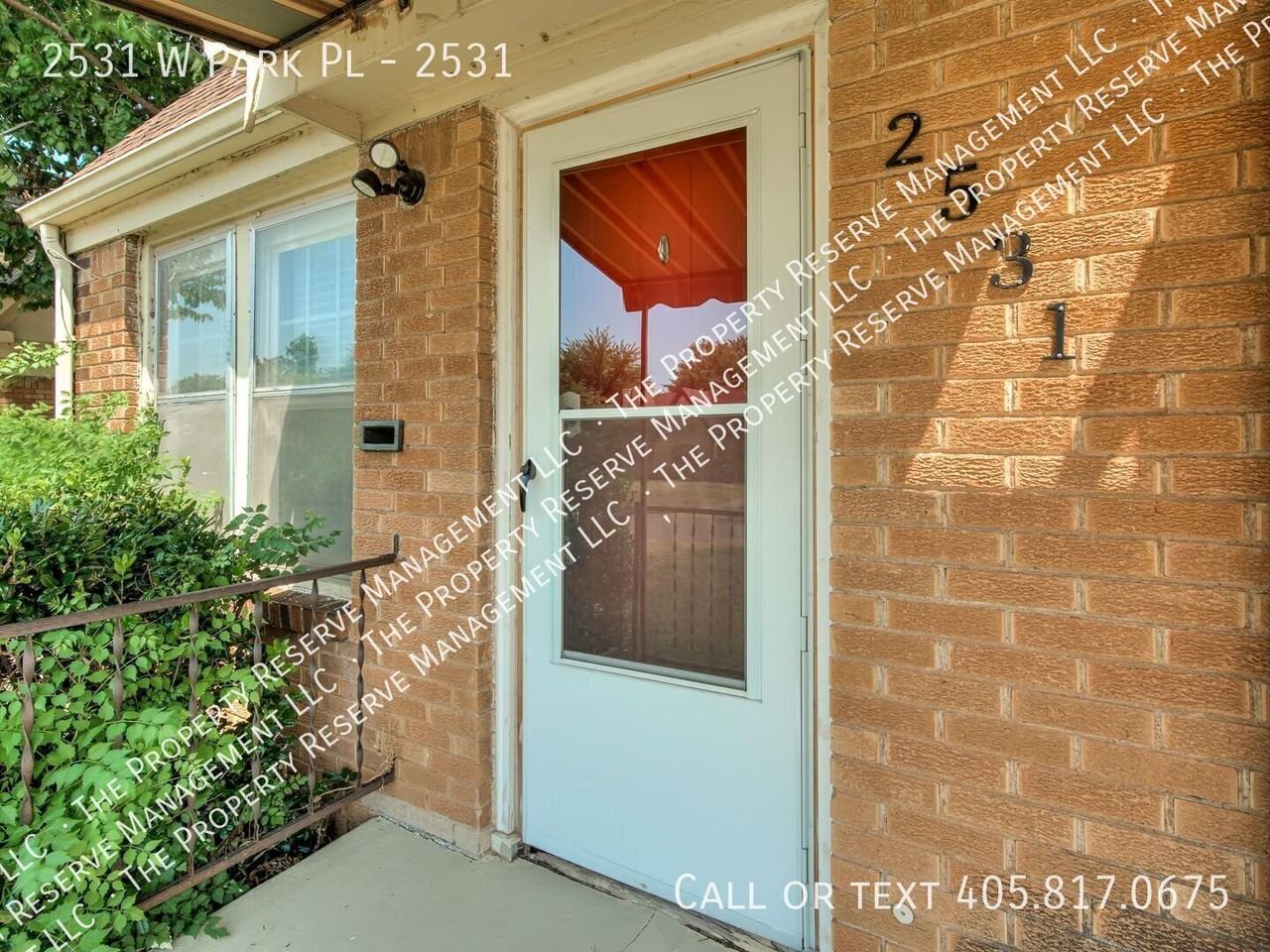 2531 W Park Pl #2531 - Photo 2 of 10