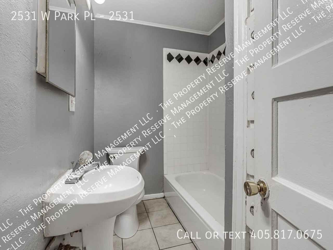 2531 W Park Pl #2531 - Photo 7 of 10