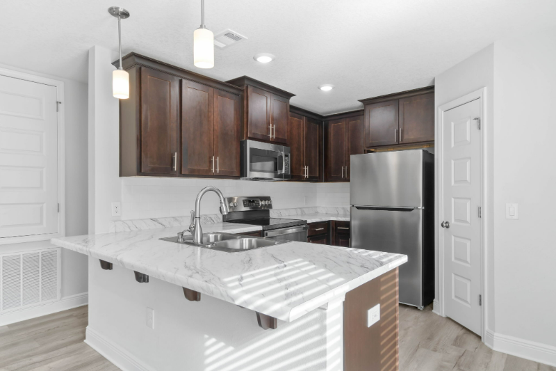 3004 N 13th Ave - Photo 4 of 39