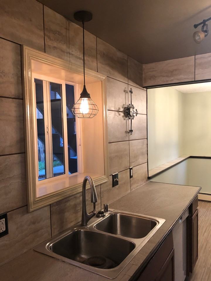 1833 Northwestern Ave - Photo 3 of 10