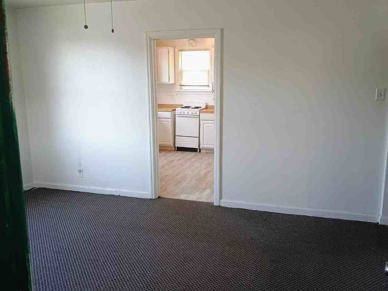 807 805/Bedford St - Photo 4 of 10