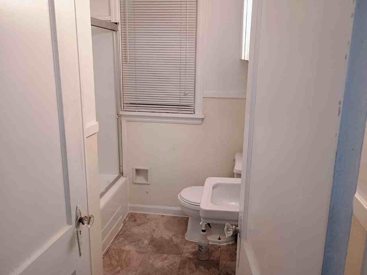 807 805/Bedford St - Photo 6 of 10
