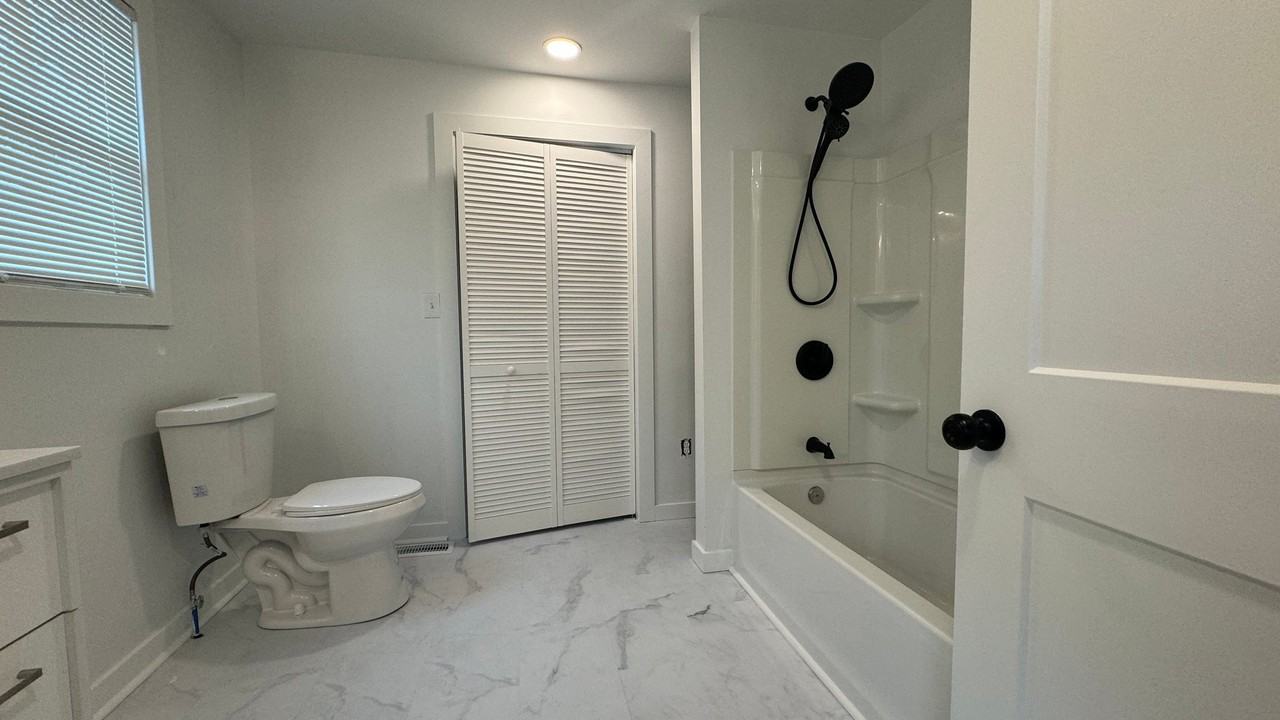 305 Deal Dr - Photo 7 of 12
