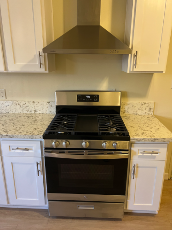 209 39th St #209 - Photo 5 of 10