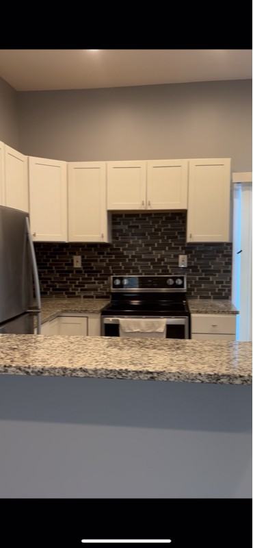 1918 Walrond Ave - Photo 3 of 21