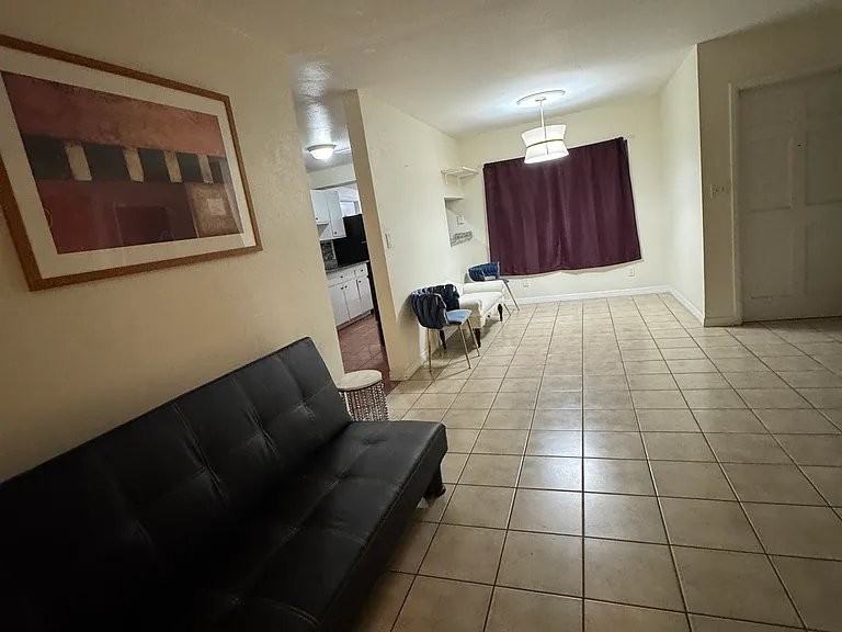 4717 Town N Country Blvd - Photo 5 of 17