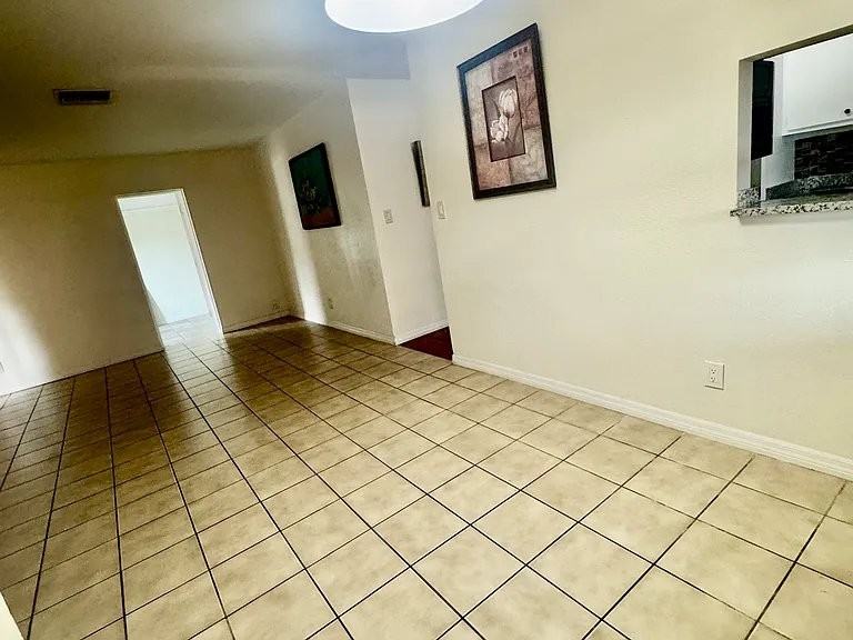 4717 Town N Country Blvd - Photo 6 of 17