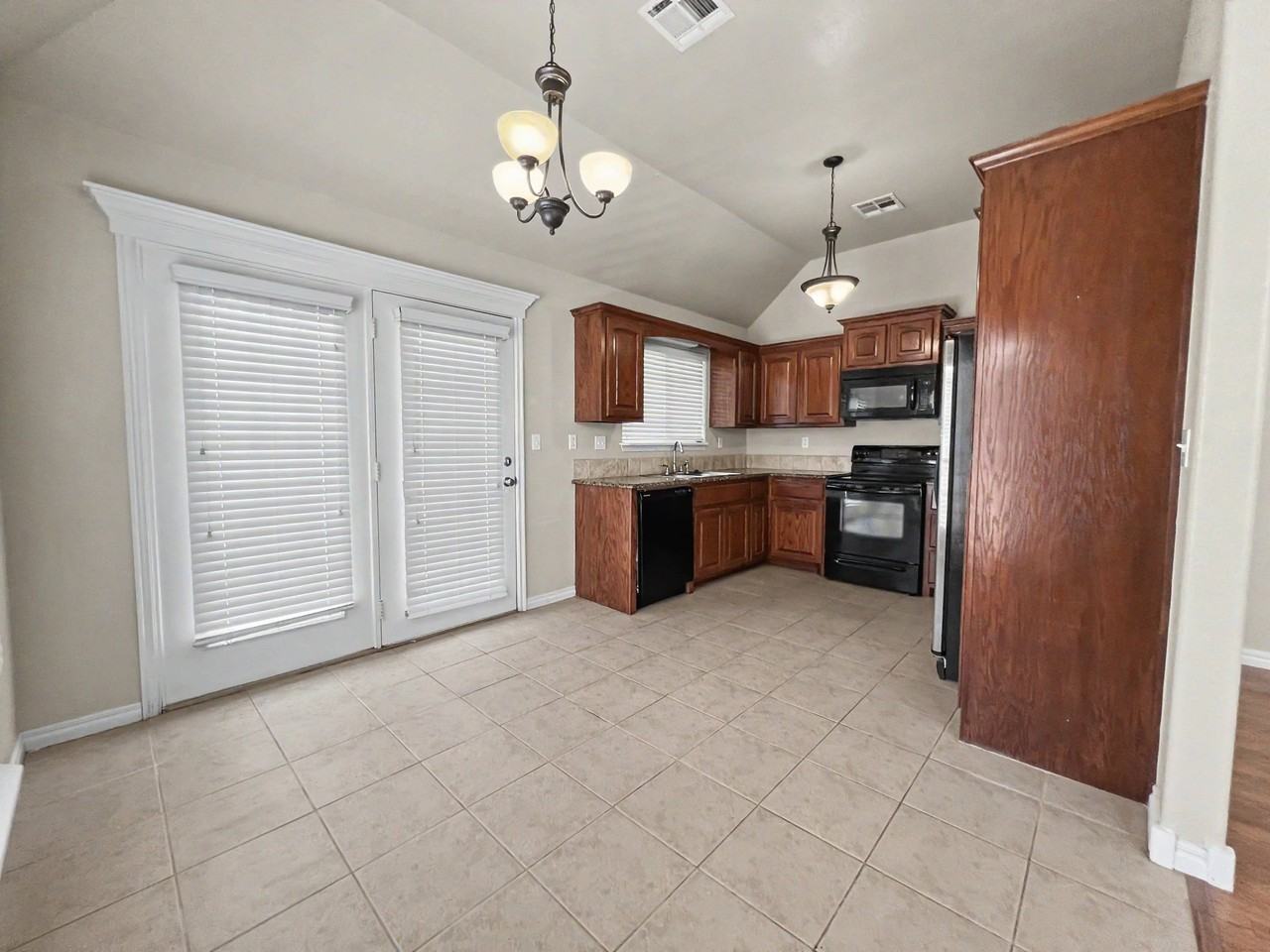 1212 Jeannie Lane Ct. - Photo 6 of 17