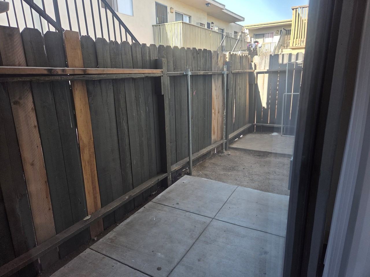 991 N Mollison Ave #03 - Photo 6 of 15