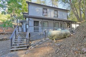 featured image of 3096 Goldner St #2