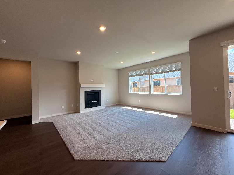 4362 Hackamore Ct Se - Photo 4 of 6