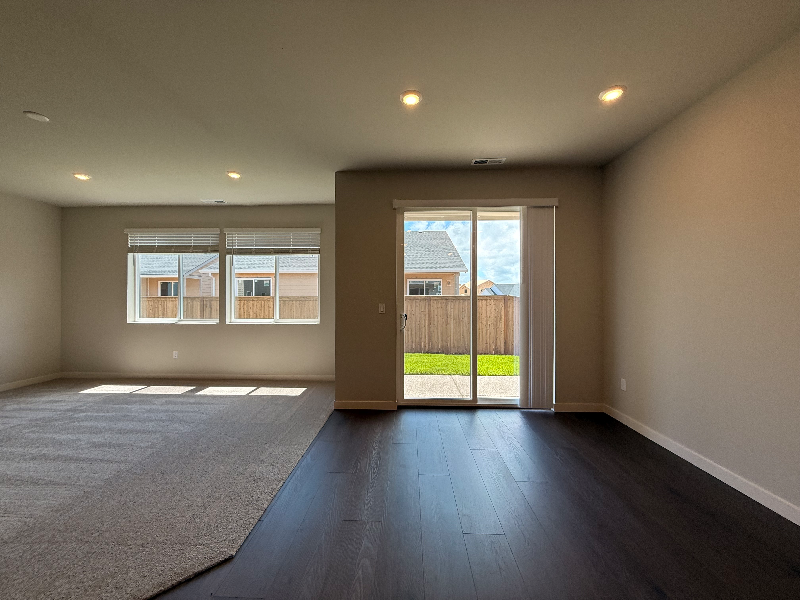 4362 Hackamore Ct Se - Photo 5 of 6