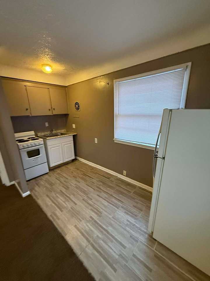 14421 Houston #7 - Photo 5 of 7