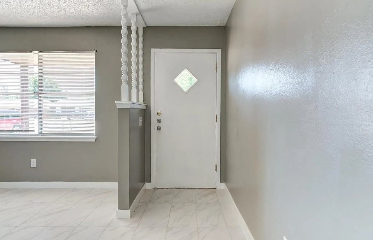 4624 Grinnell St - Photo 2 of 19