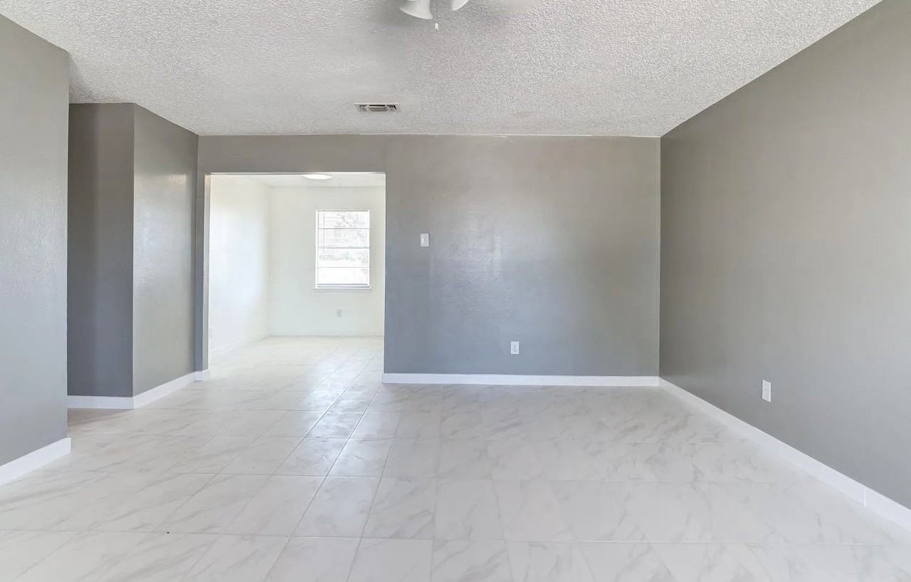4624 Grinnell St - Photo 3 of 19