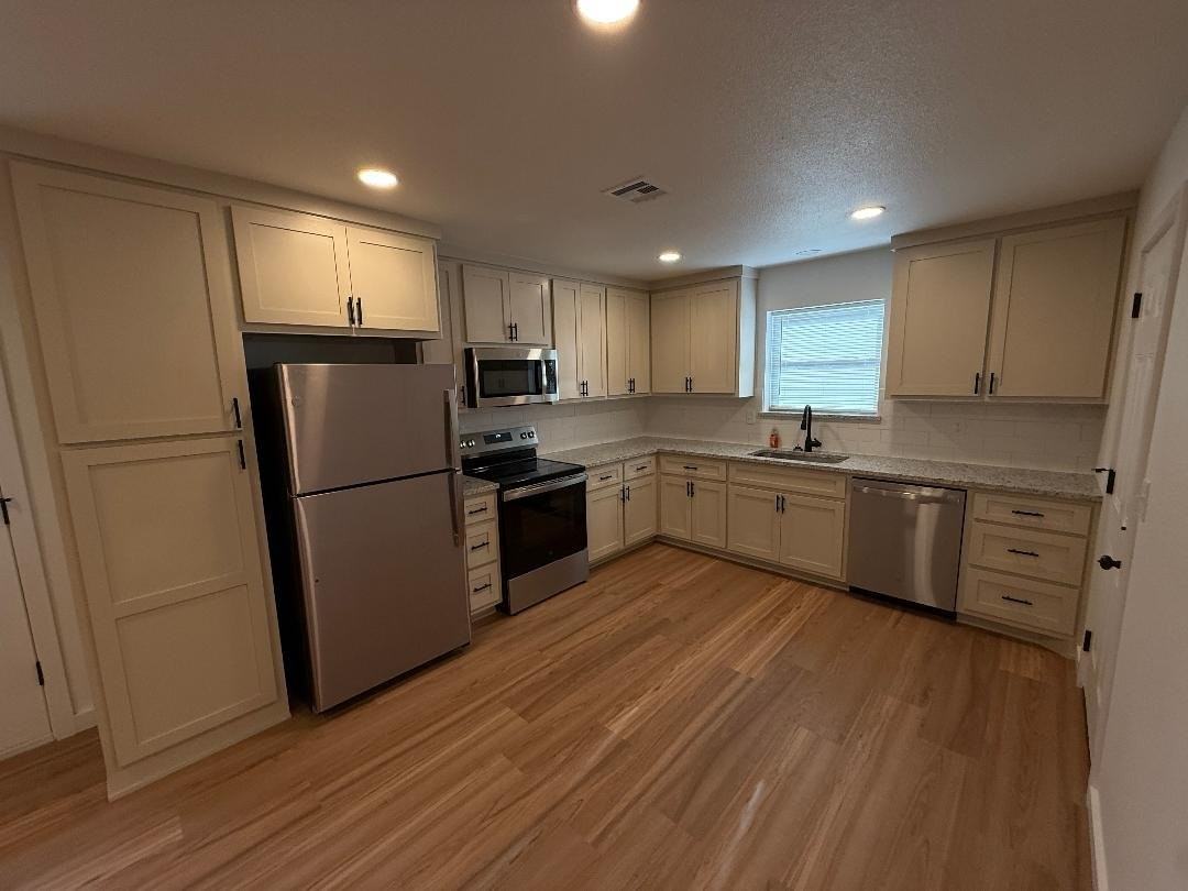 1813 W Union Pl - Photo 3 of 21
